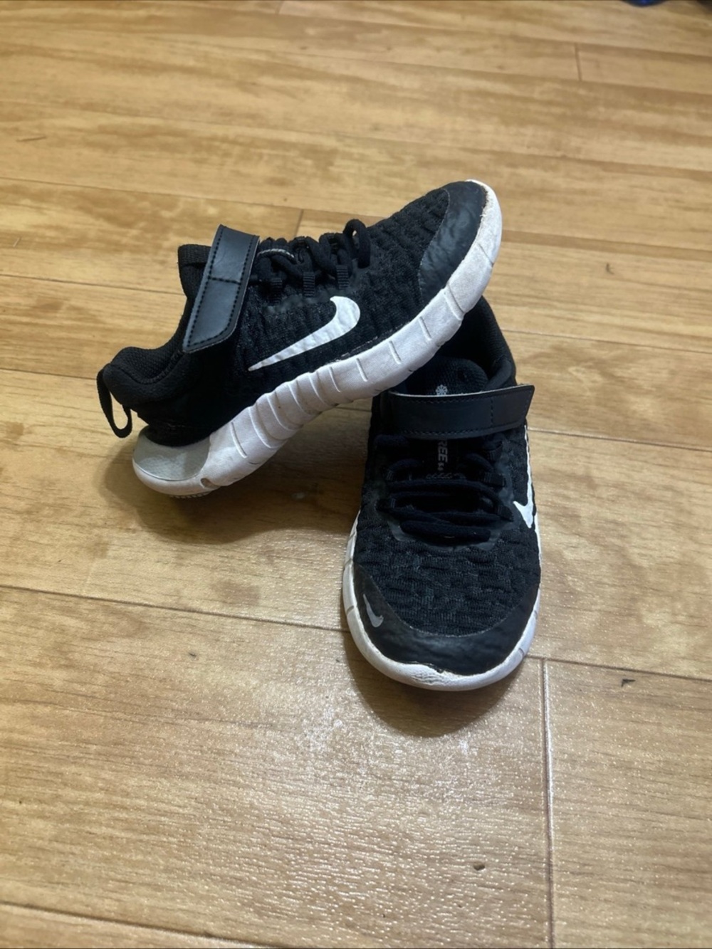 Nike Kids Black and White Hook-and-Loop Sneakers